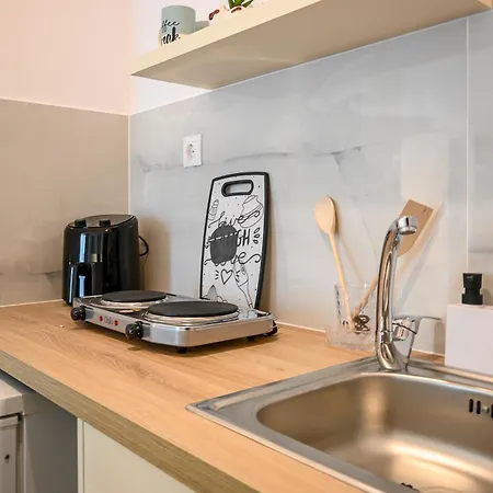 3 Goddesses' Apartmán Koukounaries