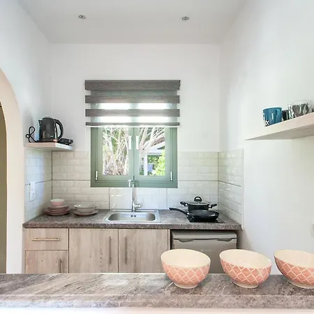 3 Goddesses' 公寓 *