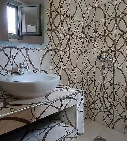 3 Goddesses' كوكونارييس