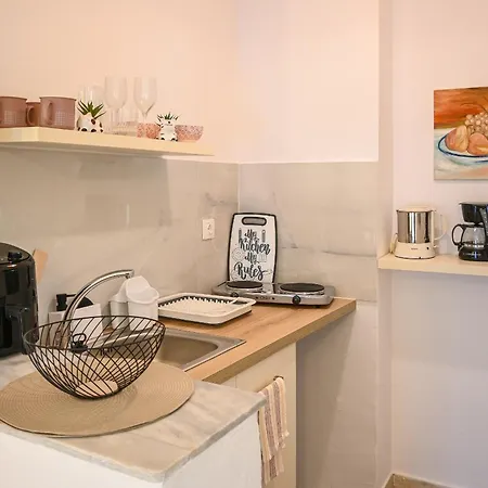 3 Goddesses' شقة *