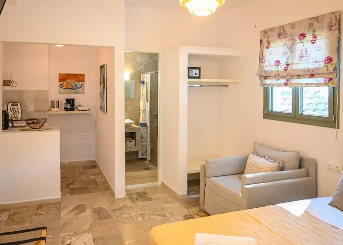 Apartment 3 Goddesses'