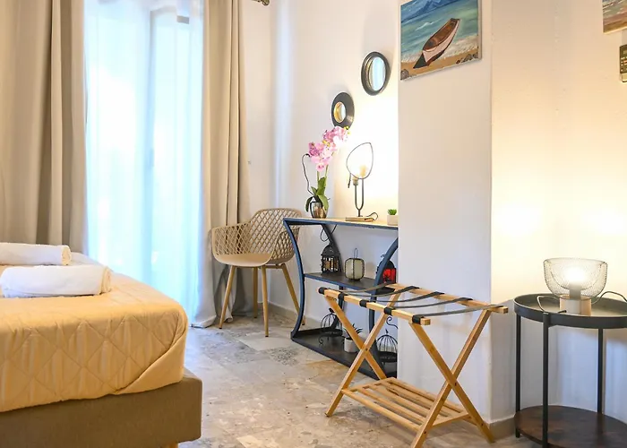 3 Goddesses' Koukounaries