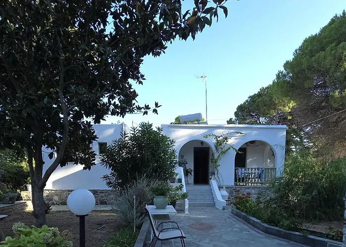 3 Goddesses' Apartment *